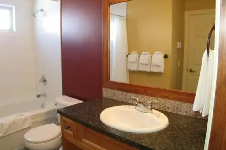 Room 8 of 23