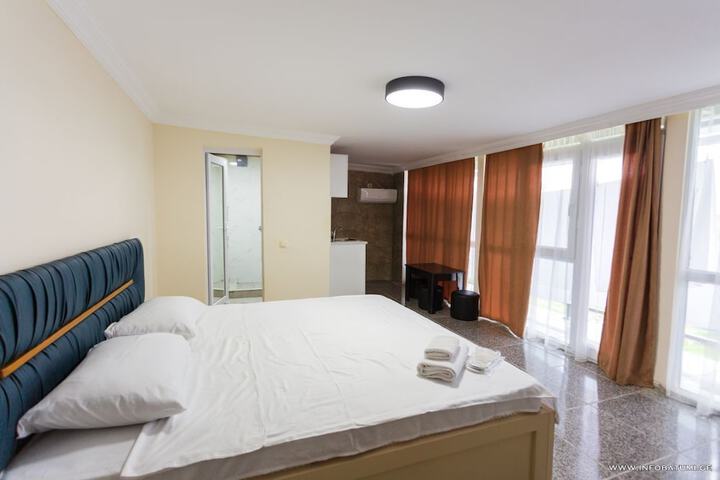 Room 11 of 29