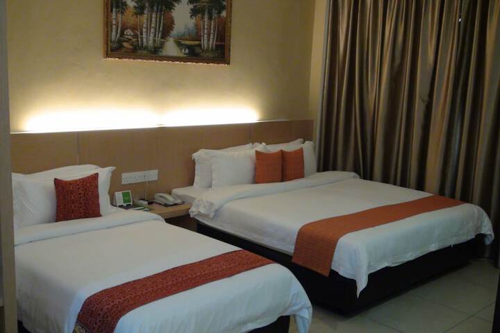 Room 9 of 43