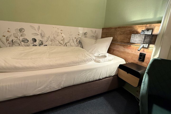 Room 6 of 47