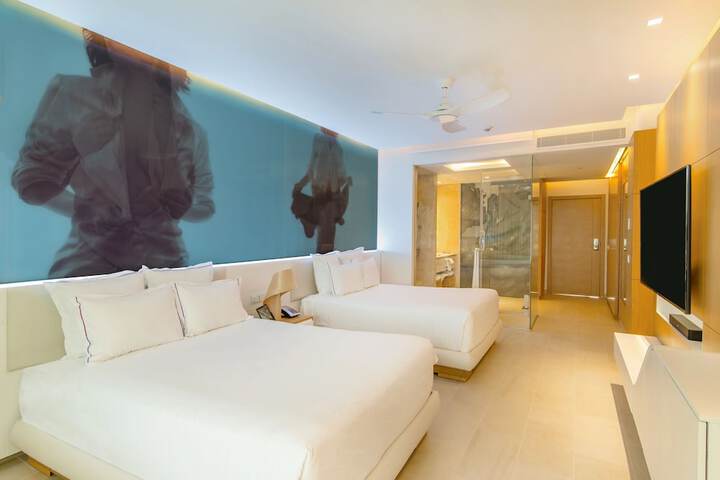 Room 10 of 87