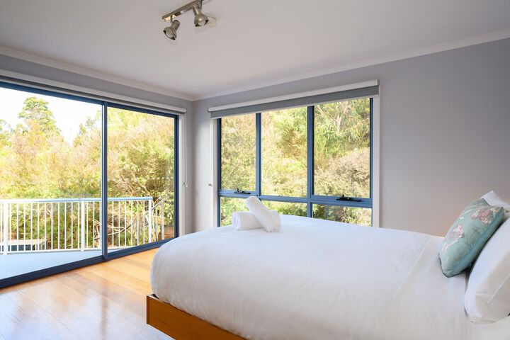 Room 2 of 19
