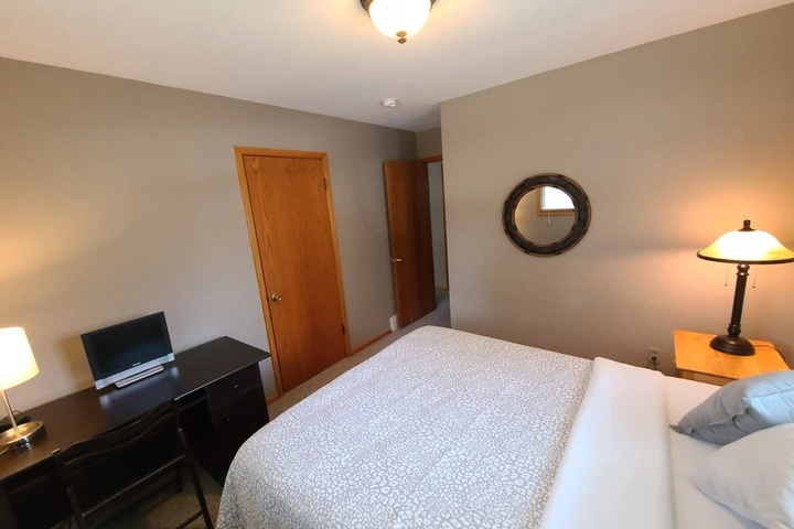 Room 5 of 14