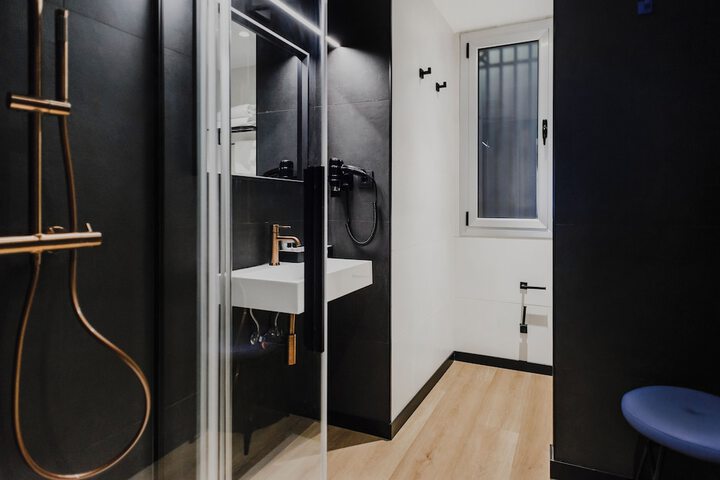 Room 41 of 48