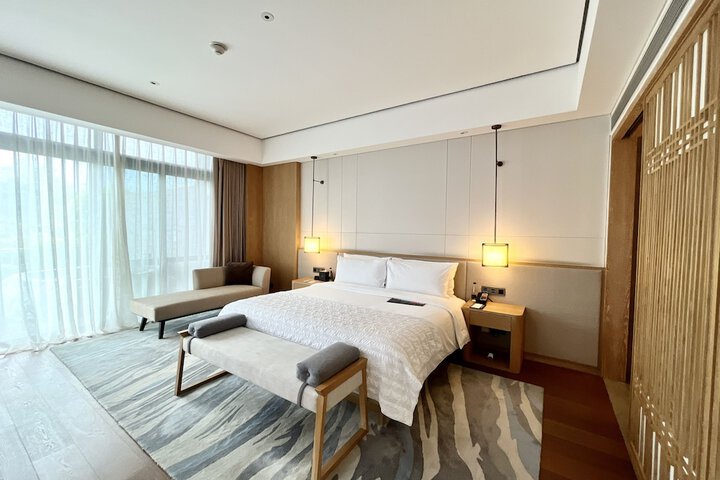 Room 15 of 135