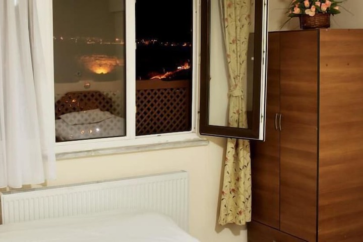 Room 9 of 51