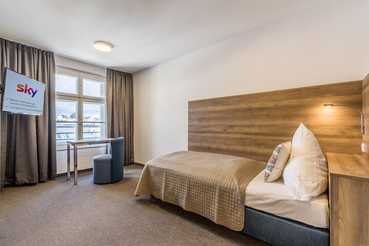 Room 14 of 42