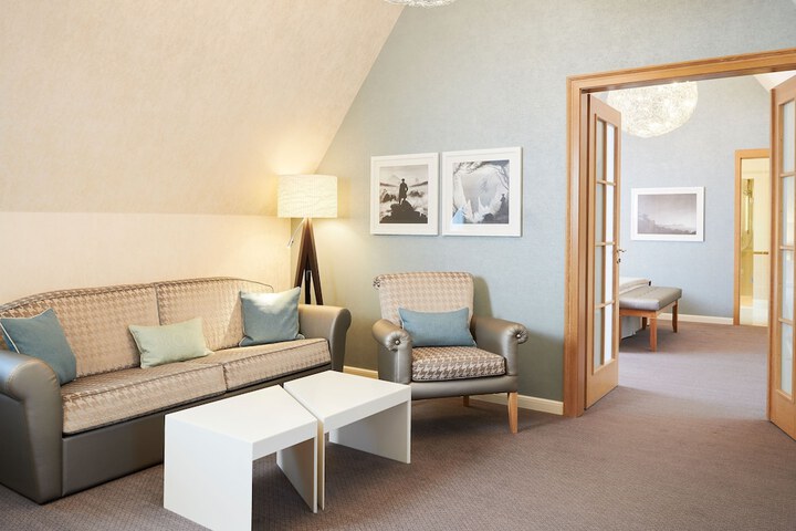 Room 44 of 110
