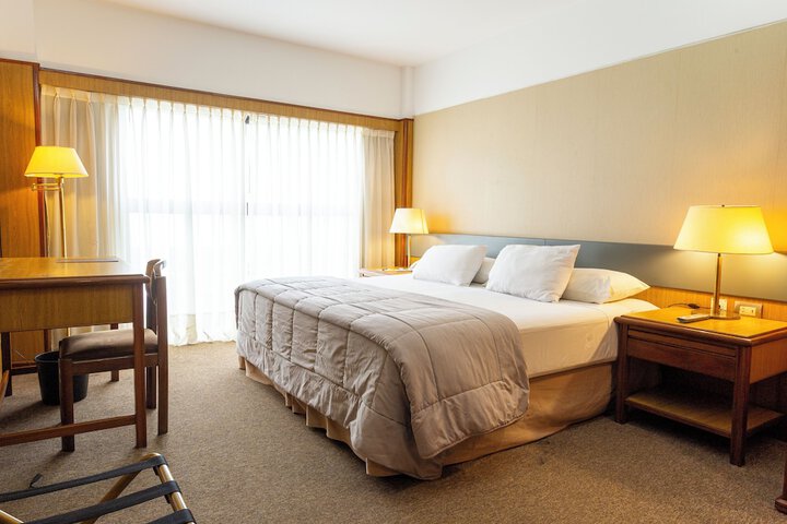 Room 8 of 32
