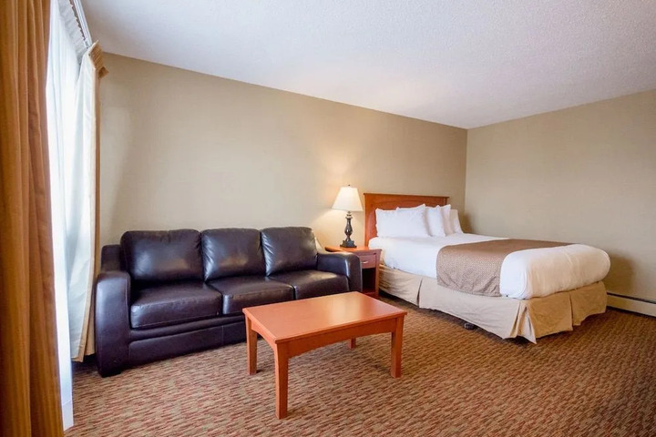 WEST EDMONTON MOTOR INN