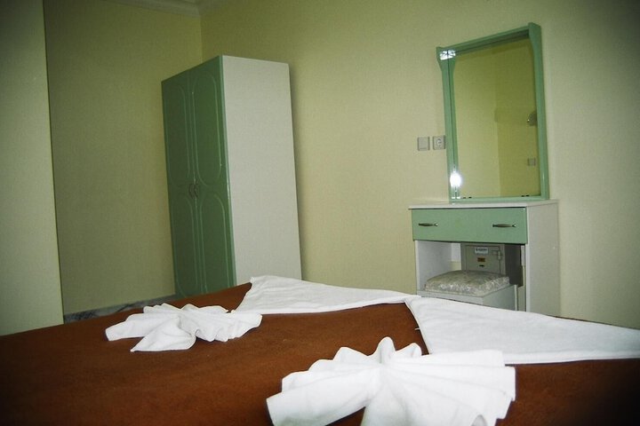 Room 8 of 21