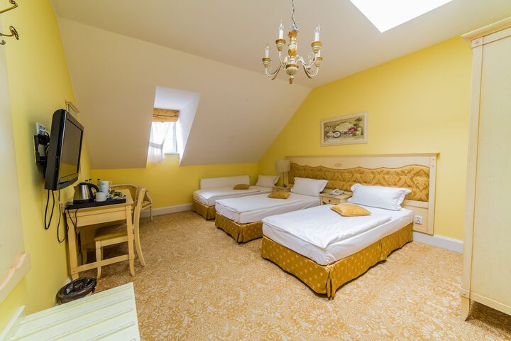 Room 30 of 66