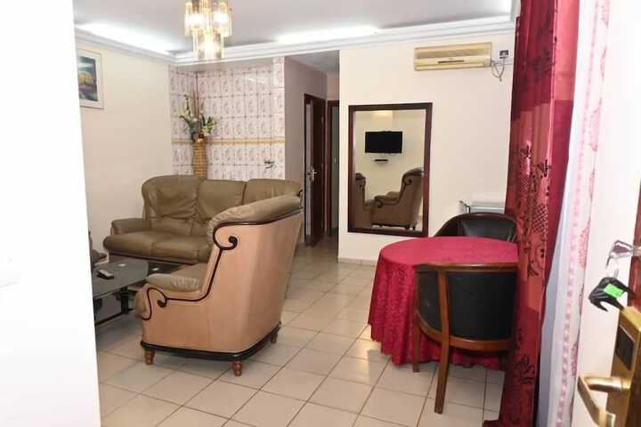 Room 12 of 24