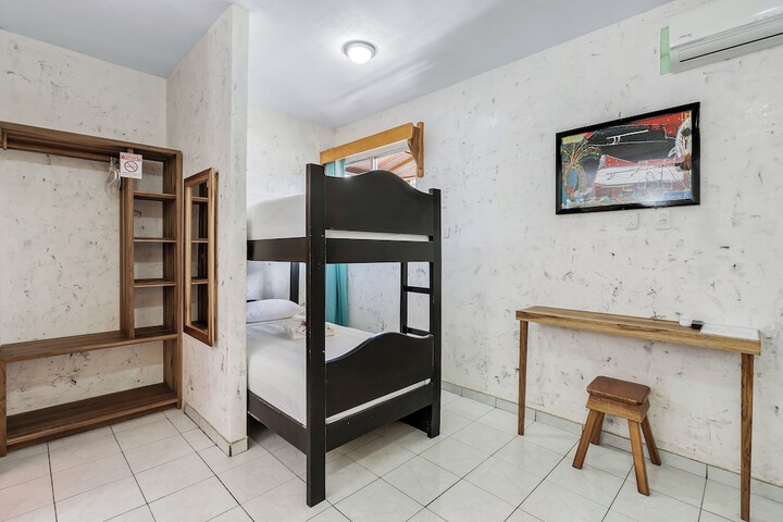 Room 2 of 20