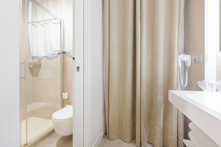 Bathroom Interior Photo