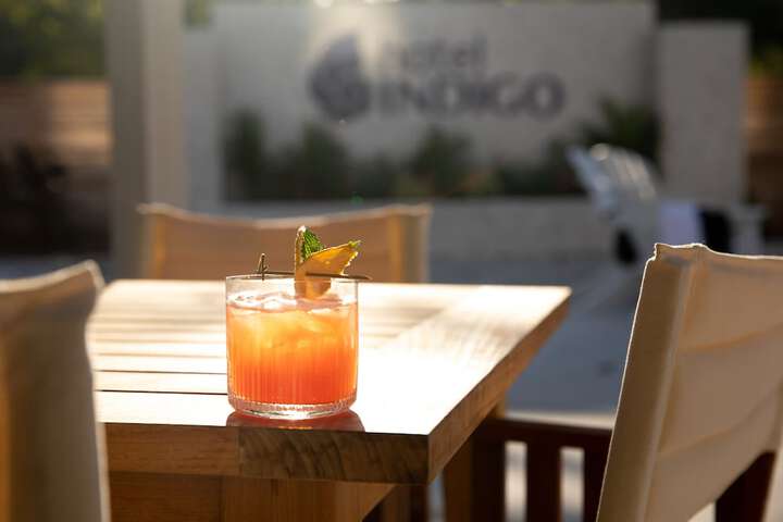 Poolside bar