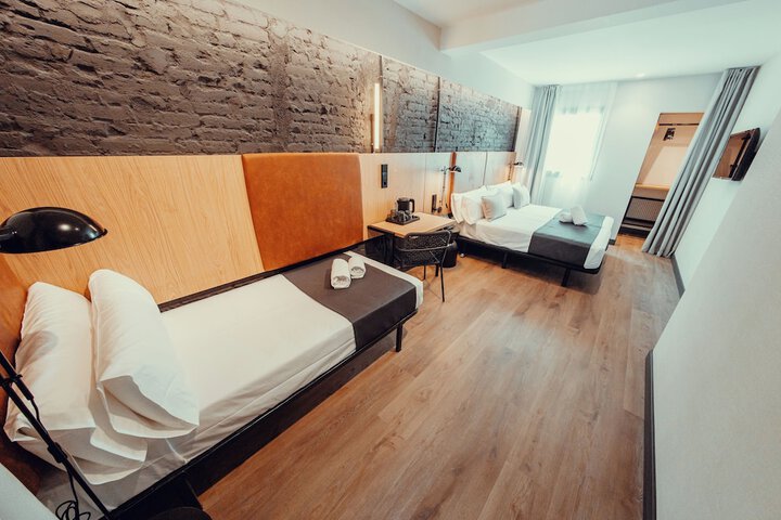 Room 46 of 110