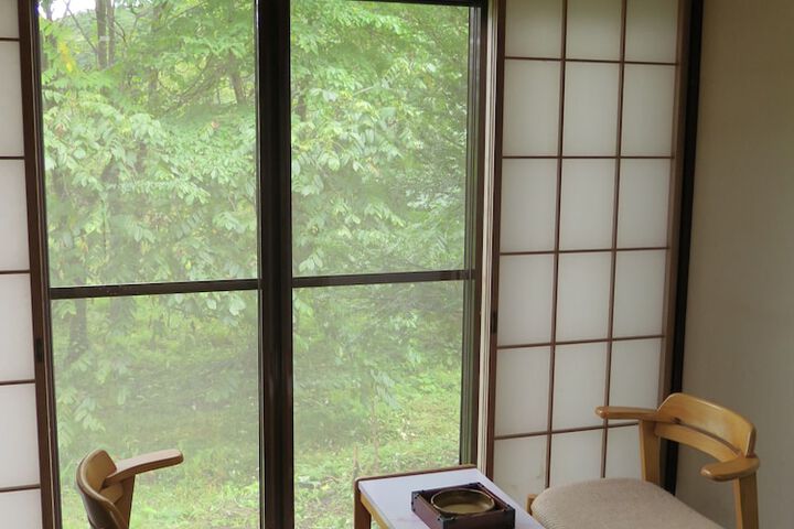 Room 5 of 32