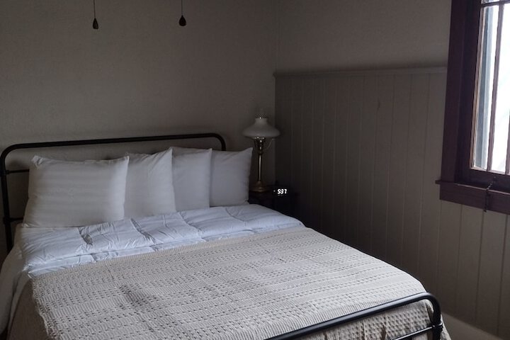 Room 10 of 21