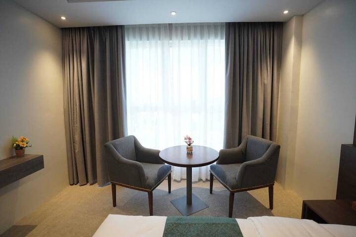 Room 10 of 26