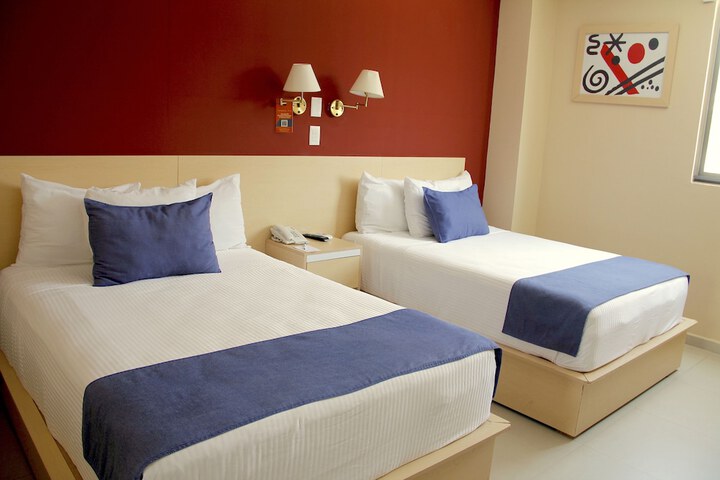Room 2 of 11