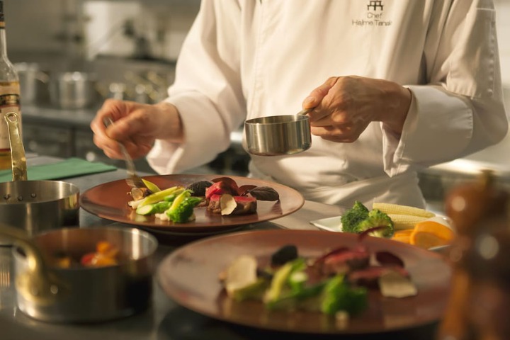 Dining 75 of 116