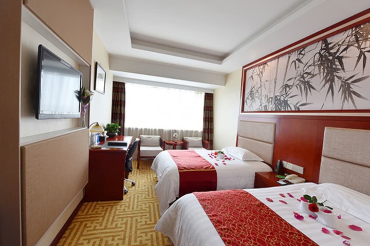 Room 8 of 29