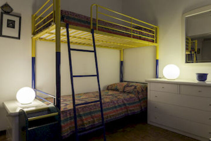 Room 342 of 871