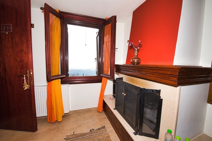 Room 22 of 49
