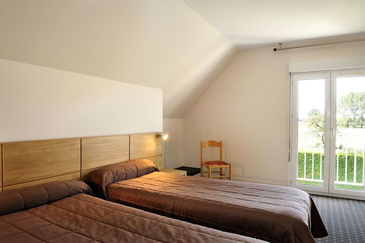 Room 8 of 38