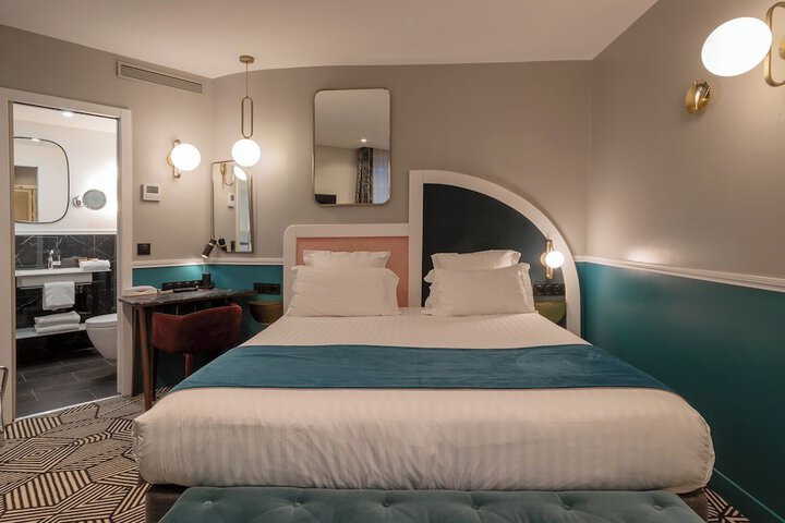 Room 22 of 46