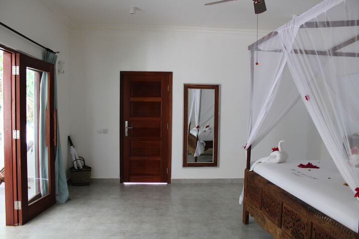 Room 6 of 50