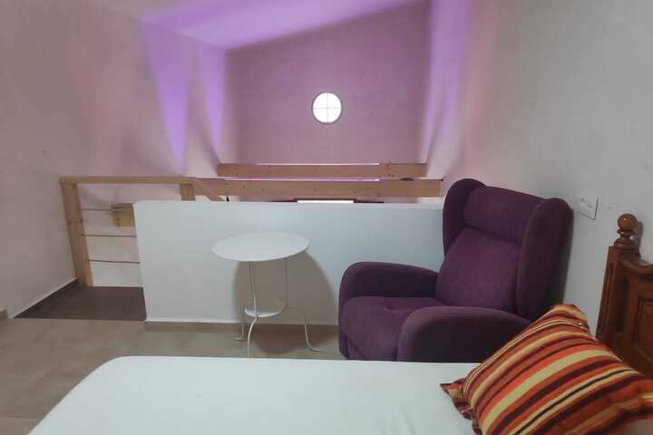 Room 2 of 22