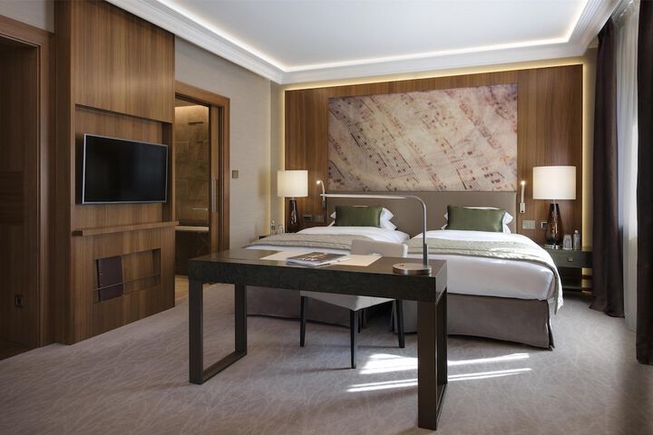 Room 26 of 208