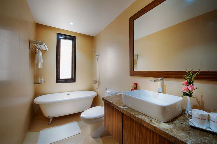 Room 15 of 25