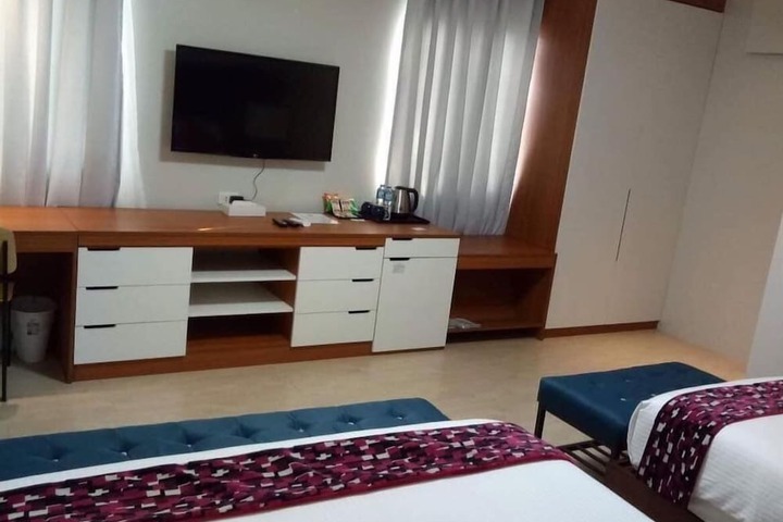 Room 22 of 39