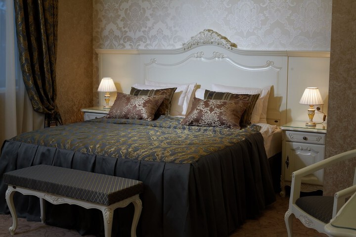 Room 3 of 35