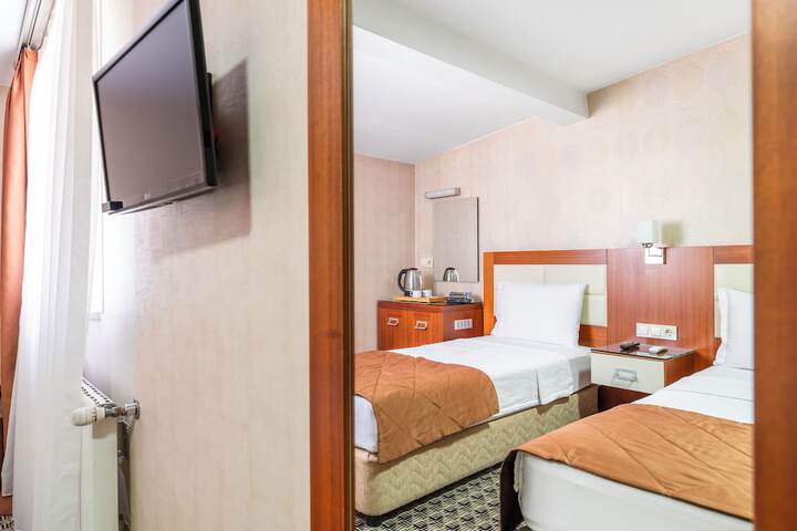 Room 19 of 42