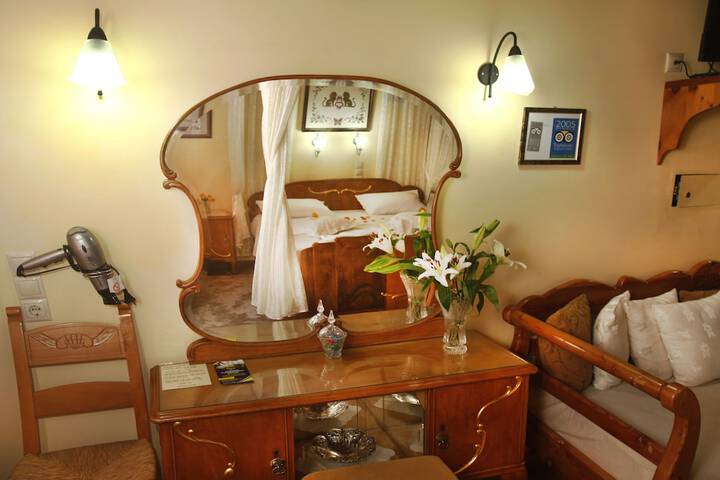 Room 15 of 82