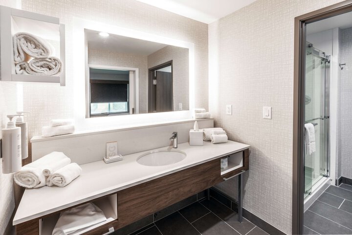 Bathroom shower