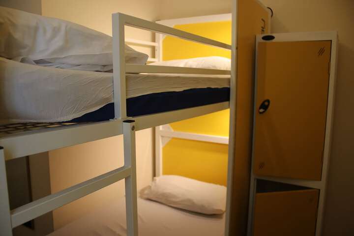 Room 21 of 76