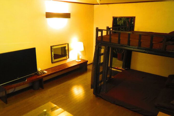 Room 7 of 62