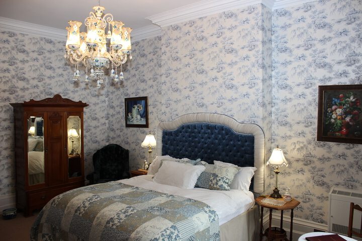 Room 7 of 73