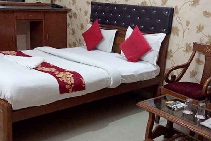 Room 18 of 32
