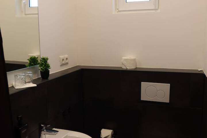 Room 10 of 22