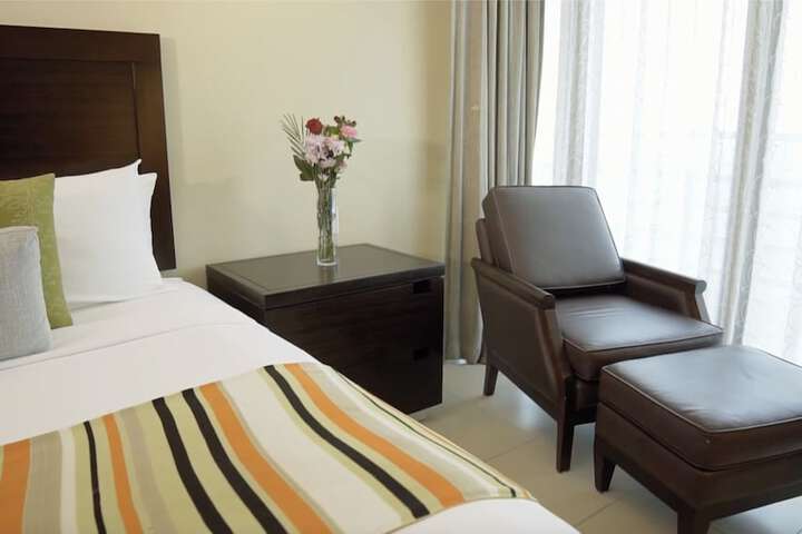 Room 39 of 230