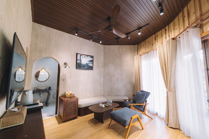 Room 85 of 210