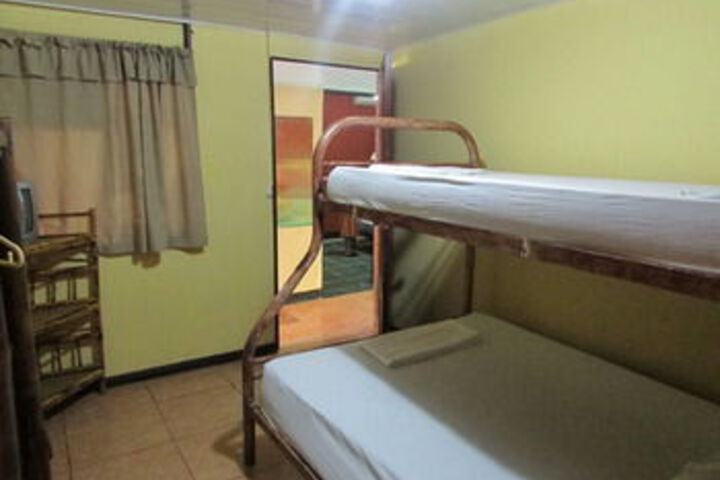 Room 33 of 71
