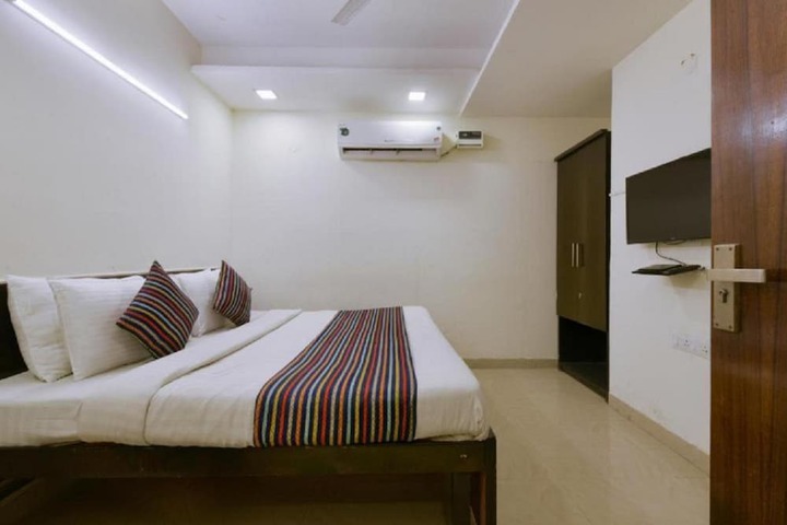 Room 2 of 15