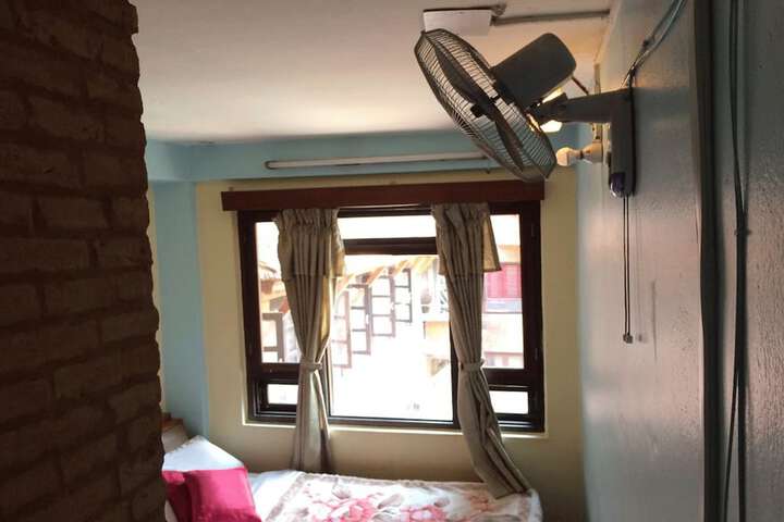Room 15 of 36